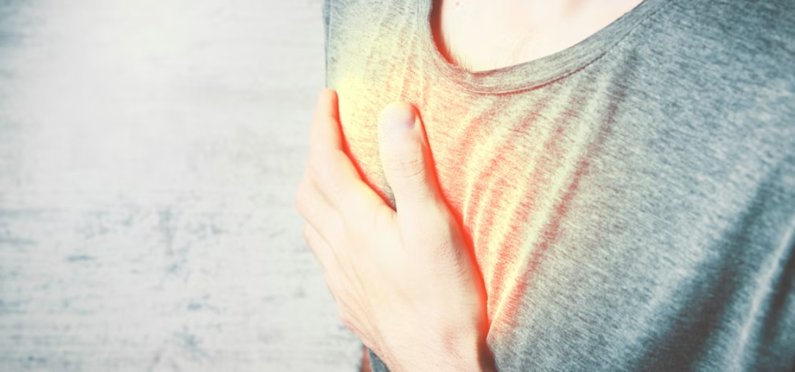 갑작스러운 가슴통증 위험 신호